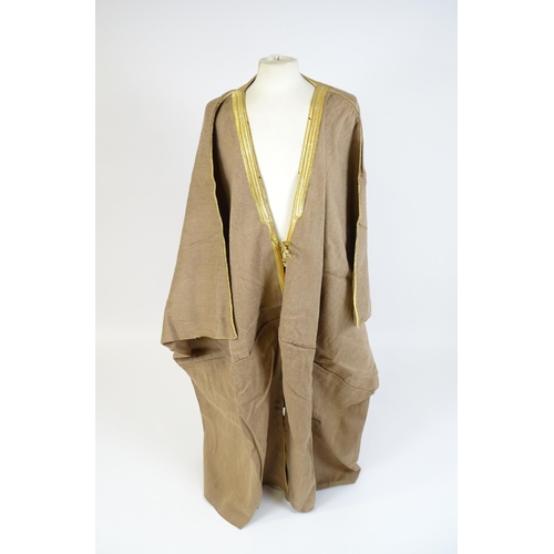 1097 - Vintage fashion / clothing: A traditional Arabic Bisht / cloak made from camel hair /wool with embro... 