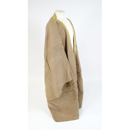 1097 - Vintage fashion / clothing: A traditional Arabic Bisht / cloak made from camel hair /wool with embro... 