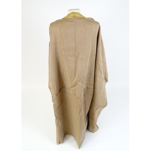 1097 - Vintage fashion / clothing: A traditional Arabic Bisht / cloak made from camel hair /wool with embro... 