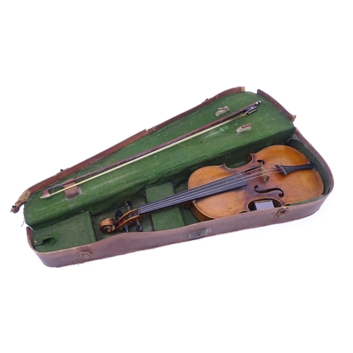 1290 - Musical instrument : a 19thC violin, bearing hand-written interior label ' John Betts - No 2 - Rear ... 