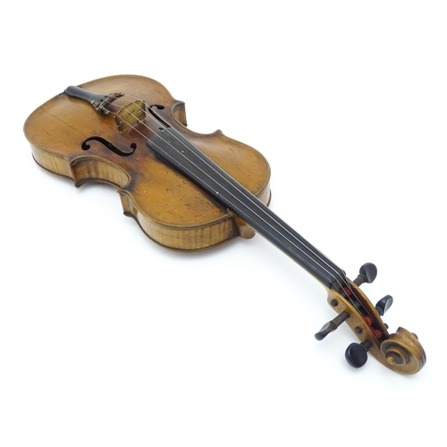 1290 - Musical instrument : a 19thC violin, bearing hand-written interior label ' John Betts - No 2 - Rear ... 