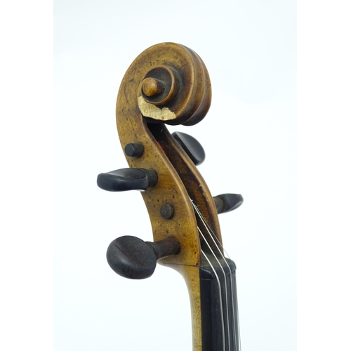 1290 - Musical instrument : a 19thC violin, bearing hand-written interior label ' John Betts - No 2 - Rear ... 