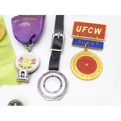 976 - Trade Union Interest: a quantity of assorted badges, pins, etc. to include Glass Bottle Blowers Asso... 