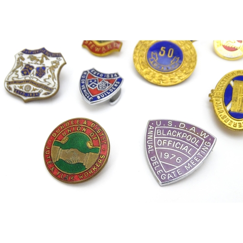 979 - Trade Union Interest: a quantity of assorted badges, pins, etc. to include a hallmarked silver Natio... 