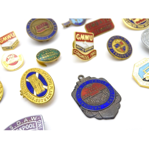 979 - Trade Union Interest: a quantity of assorted badges, pins, etc. to include a hallmarked silver Natio... 