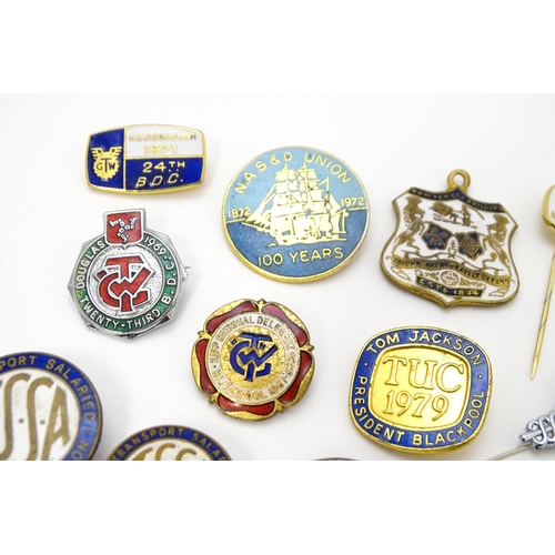 969 - Trade Union Interest: a quantity of assorted badges, pins, etc. to include the National Union of Agr... 