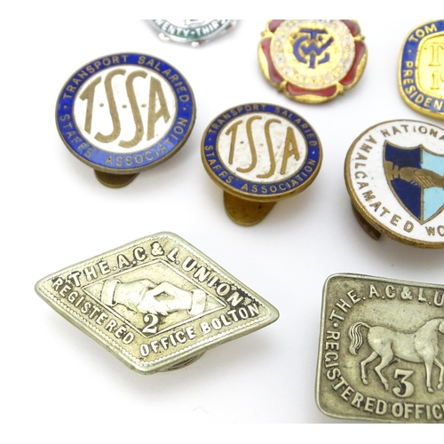 969 - Trade Union Interest: a quantity of assorted badges, pins, etc. to include the National Union of Agr... 