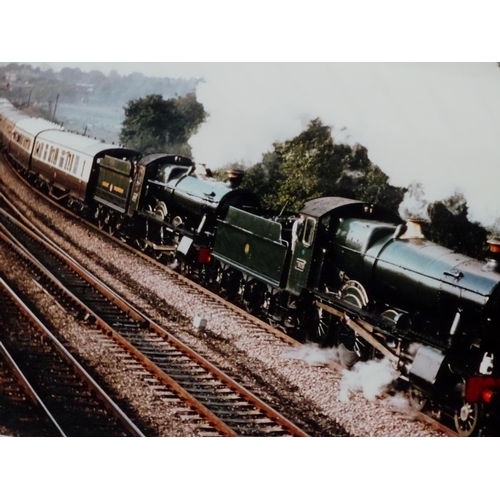 25 - Railway Interest: A quantity of 20thC photographic prints depicting train / locomotives to include s... 