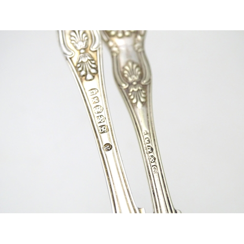 464 - A silver plate Kings pattern Christening fork and spoon in an associated case, the largest approx 6 ... 