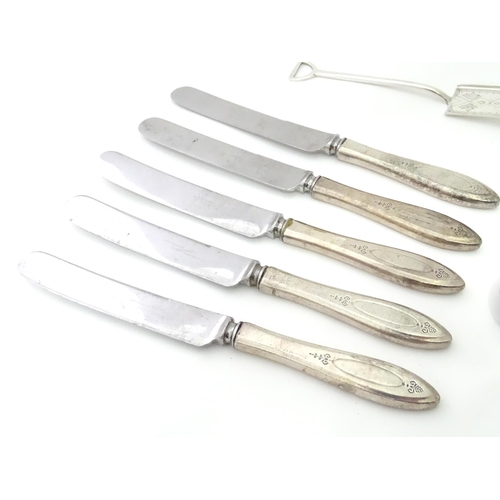 471 - A quantity of assorted silver plate cutlery