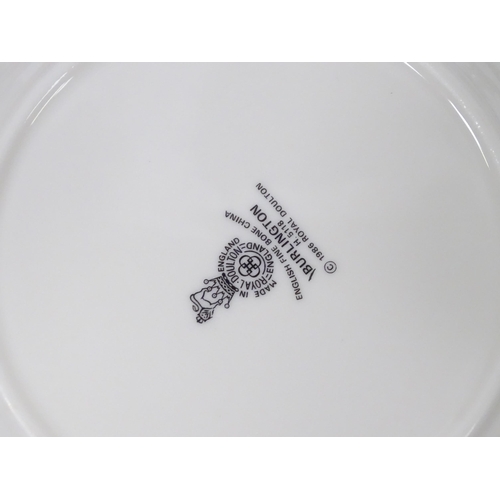 765 - A quantity of miscellaneous items to include Royal Staffordshire dishes in the Arcadia pattern, a Ro... 