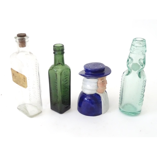 860 - A quantity of glass bottles, to include Boots Cash Chemists Buckingham and P. & I. Smith Chemists Bl... 