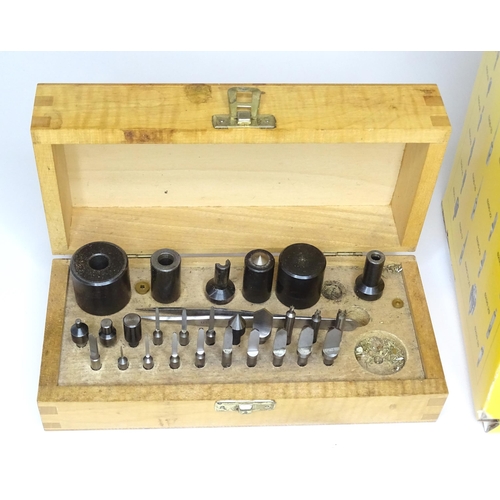 256 - Clock / Watchmakers / Repairers Interest : A boxed Bergeon 16200 clock & alarm clock bushing tool wi... 