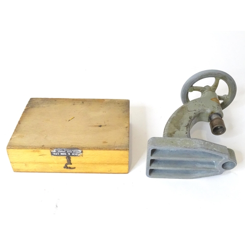 287 - Clock / Watchmakers / Repairers Interest : A RoBur clamp and boxed dies by RoBur, France (2)