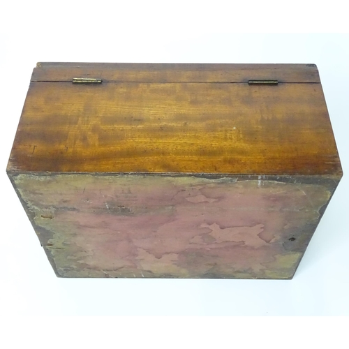 366 - A 20thC mahogany box opening to reveal a tray within. Approx. 7