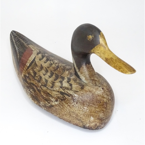 370 - A hand carved and painted duck decoy, approx 12 3/4