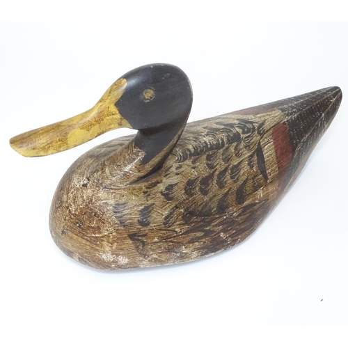 370 - A hand carved and painted duck decoy, approx 12 3/4