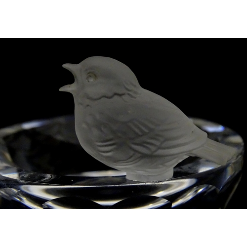 386 - A Swarovski crystal dish formed as a miniature birdbath with two birds, approx 3