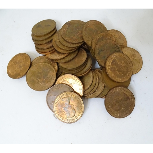 485 - A quantity of British 19thC & 20thC coinage, to include pennies, half pennies, decimal sets, half cr... 