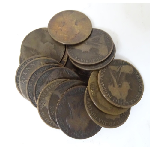 485 - A quantity of British 19thC & 20thC coinage, to include pennies, half pennies, decimal sets, half cr... 