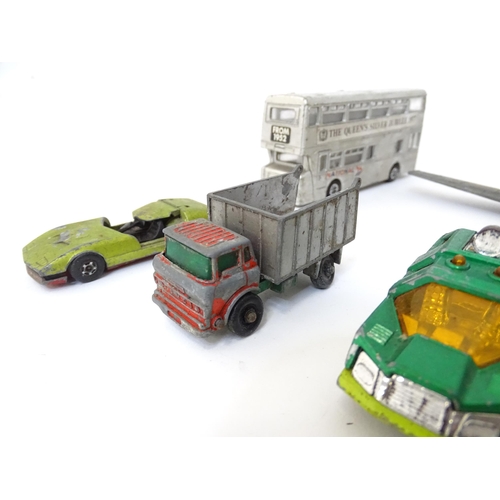 497 - Toys: A quantity of die cast scale model vehicles to include a Lesney Matchbox Merryweather Fire Eng... 