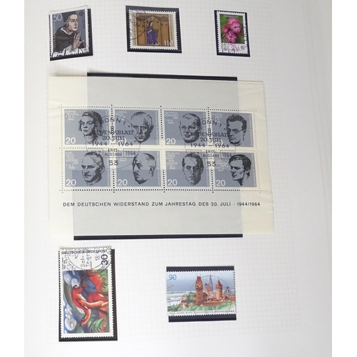 893 - Stamps / Postal History : A quantity of 20th & 21stC stamp albums to include Great Britain, Commonwe... 