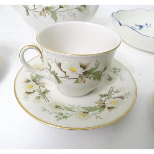 905 - A quantity of Royal Doulton tea wares in the Clairmont pattern to include teapot, cups, saucers, etc... 