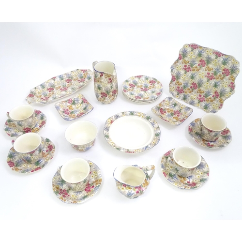 163 - A quantity of Royal Winton tea wares in the Marguerite pattern to include cups, saucers, milk jug, s... 