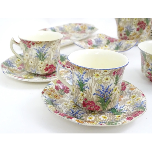 163 - A quantity of Royal Winton tea wares in the Marguerite pattern to include cups, saucers, milk jug, s... 