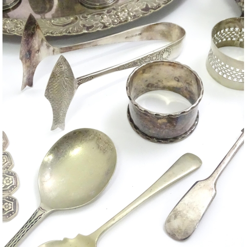 461 - A large quantity of silver plate to include egg cruet, cased teaspoons, caster, sauce boat, flatware... 