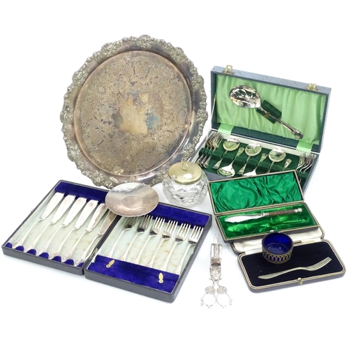 468 - A quantity of assorted silver plated wares to include tray, candle snuffers, flatware, etc. Together... 