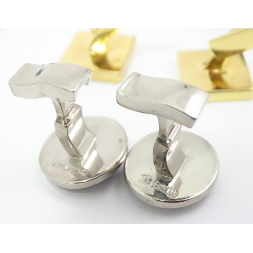 564 - A quantity of assorted cufflinks