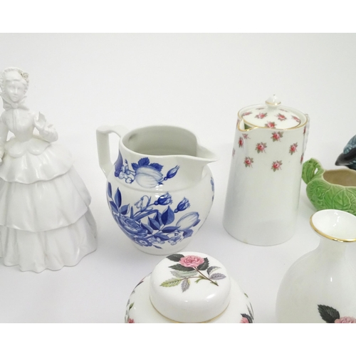 623 - A quantity of assorted ceramics to include Wedgwood Hathaway Rose, Royal Worcester Royal Garden, Cop... 