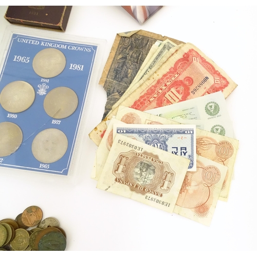 601 - Coins : a quantity of coinage and banknotes, to include five decimal sets, a cased 1965-1981 crown s... 