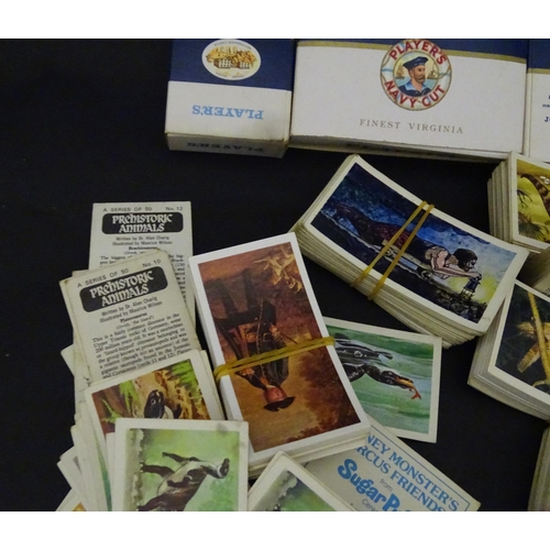 830 - A quantity of cigarette and tea cards to include examples from Brooke Bond series Adventurers & Expl... 