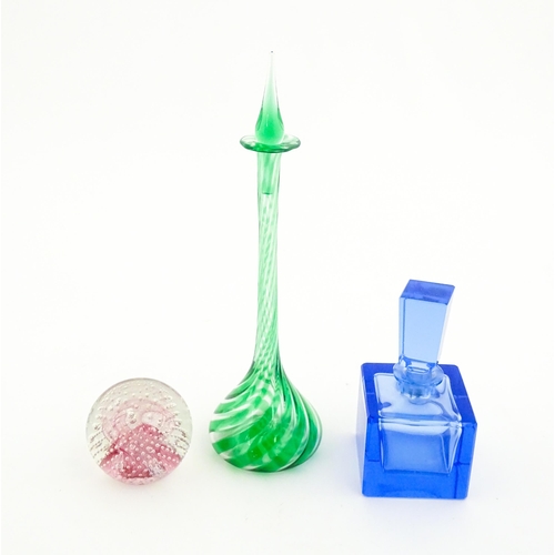 210 - Three assorted items of art glass to include a retro blue glass perfume / scent bottle and stopper, ... 