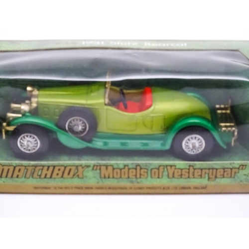 957 - Toys: A quantity of die cast scale model Matchbox Models of Yesteryear by Lesney to include Y1 1936 ... 