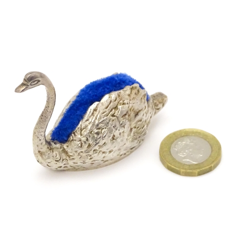 253 - A novelty silver pin cushion of swan form, hallmarked Sheffield 1977, maker J. B. Chatterley & Sons ... 