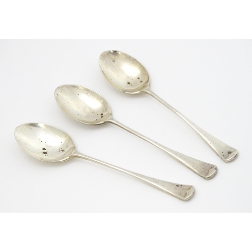 259 - A quantity of assorted Victorian and later silver teaspoons, various dates and makers. Largest appro... 