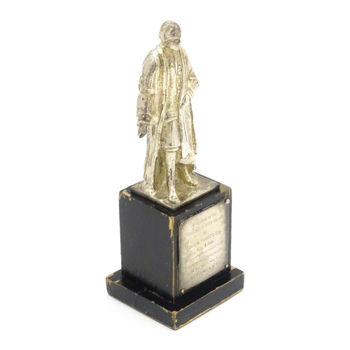 346 - A silver model of Thomas Guy, founder of Guy's Hospital, hallmarked London 1973, maker Garrard & Co ... 