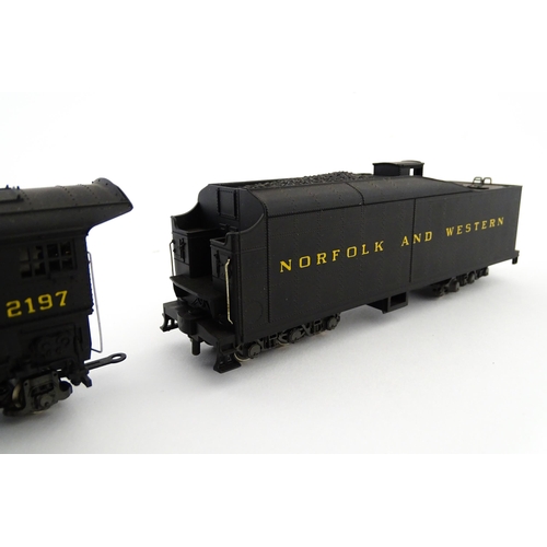 964A - Toys - Model Train / Railway Interest : Two scale model Rivarossi HO gauge locomotives comprising Un... 