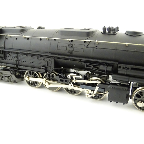 964A - Toys - Model Train / Railway Interest : Two scale model Rivarossi HO gauge locomotives comprising Un... 