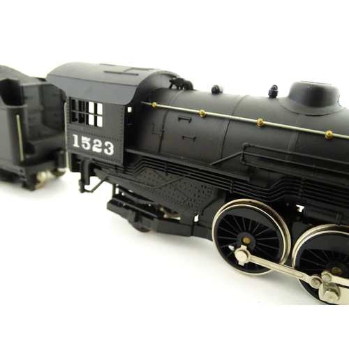 965 - Toys - Model Train / Railway Interest : Nine scale model HO gauge train carriages to include Rivaros... 