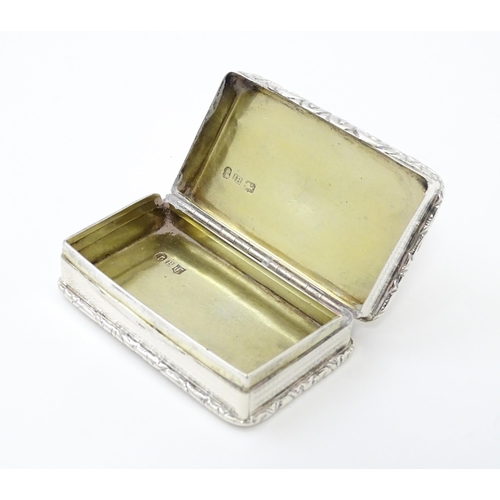 246 - A Geo IV silver snuff box hallmarked Birmingham 1826, maker John Betteridge. Approx. 3