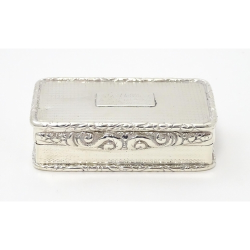 246 - A Geo IV silver snuff box hallmarked Birmingham 1826, maker John Betteridge. Approx. 3