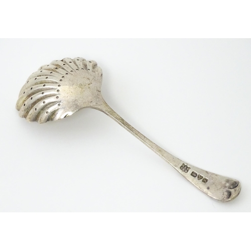 339 - A silver sifter spoon hallmarked Chester 1906 maker Barker Brothers (Herbert Edward Barker & Frank E... 