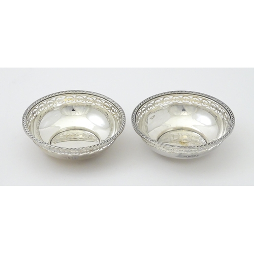 368 - A pair of silver bon bon dishes hallmarked Sheffield 1932, maker Walker & Hall. Approx. 4