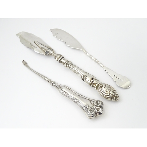 372 - Assorted items to include a Victorian silver preserve spoon hallmarked Birmingham 1896, a Victorian ... 