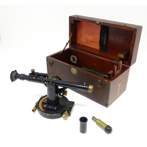 921 - Militaria : a cased c1917 Telescope Director No.5 Mk1 artillery gun sight, with blacked finish, the ... 