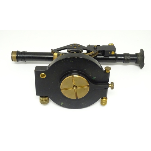 921 - Militaria : a cased c1917 Telescope Director No.5 Mk1 artillery gun sight, with blacked finish, the ... 